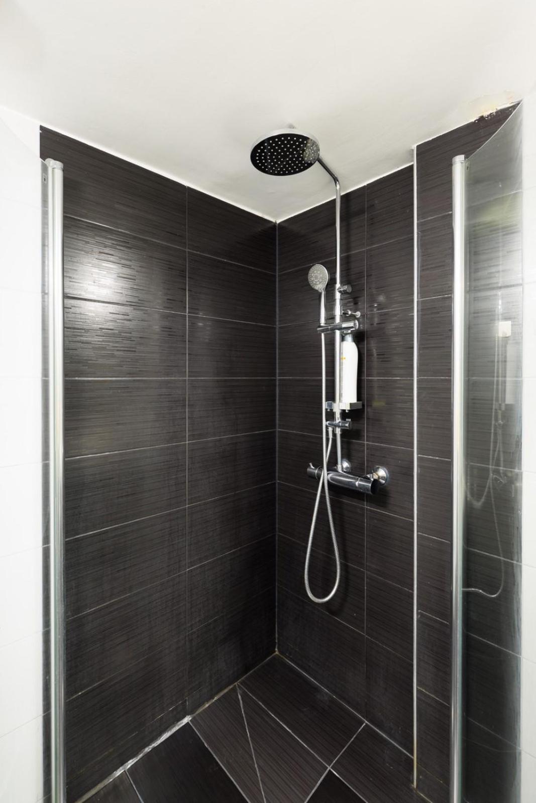 Aiolos Luxury Metro Acropolis Suite 7 Near Museum Of Modern Art Athens Exterior photo